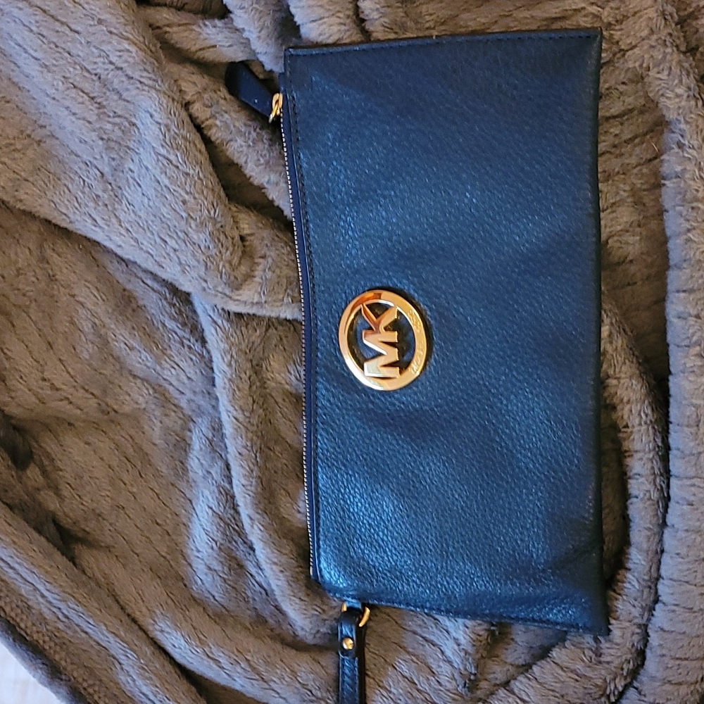 Michael Kors blue wristlet/wallet
